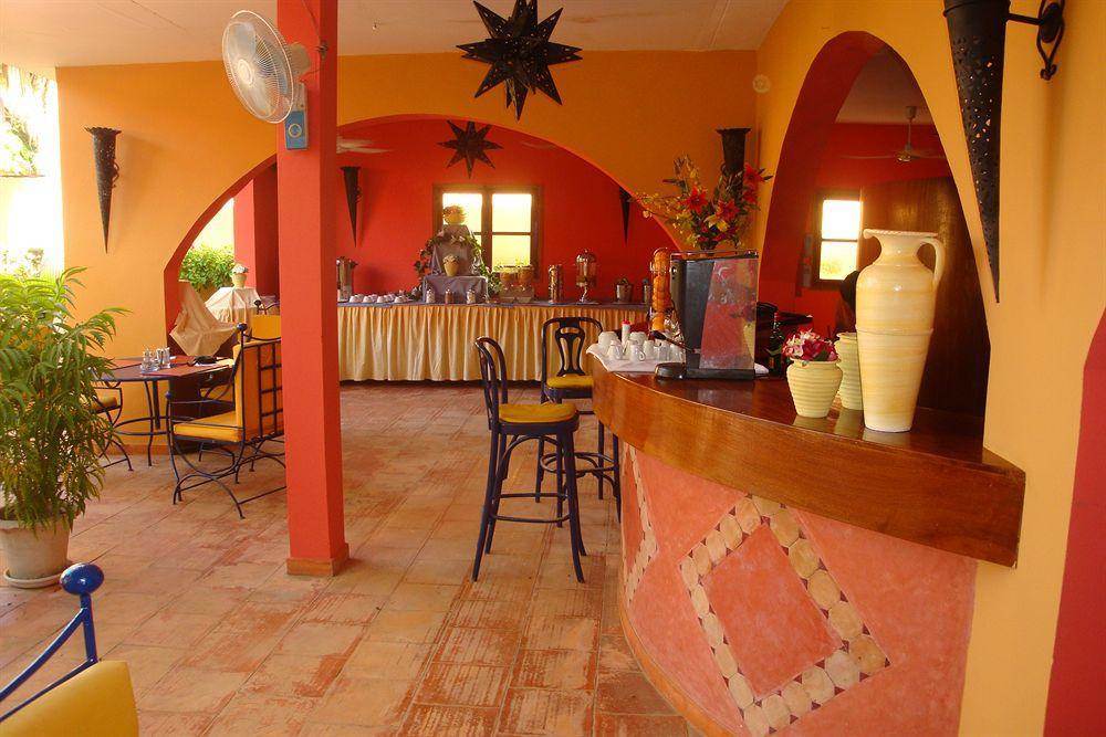 Casino Du Cap Vert Ngor Extérieur photo